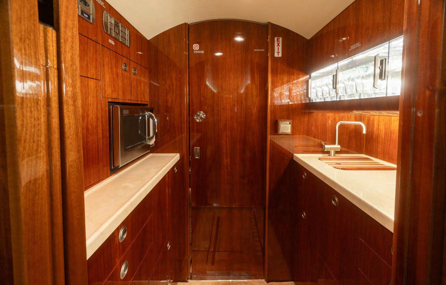 Galley dianteiro