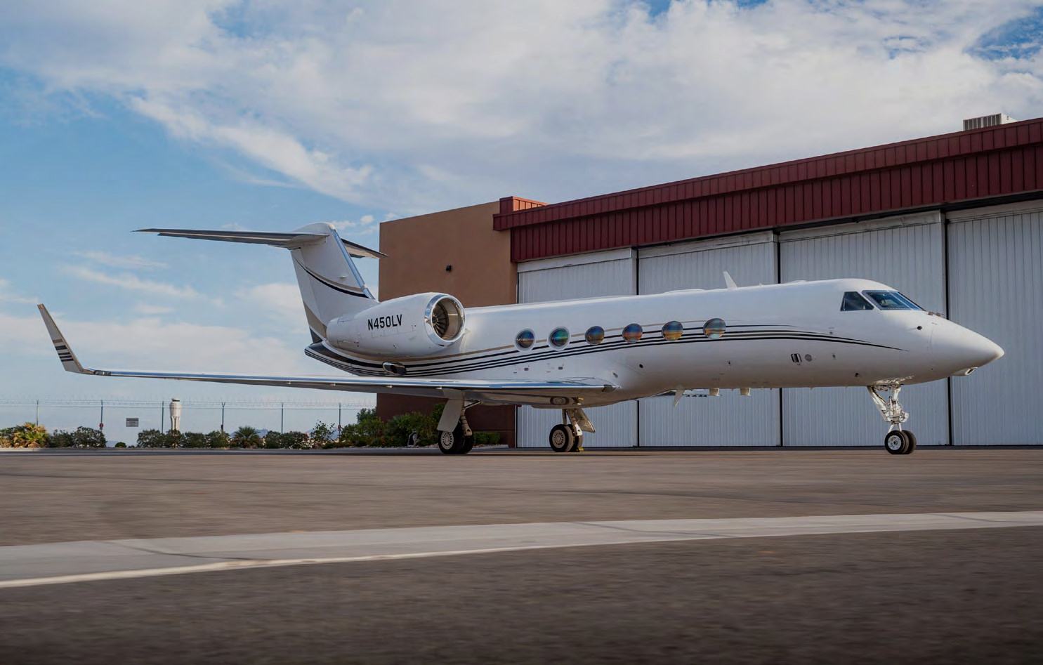Gulfstream G450 em solo